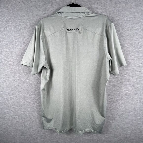 Oakley Shirt Mens Medium Gray Short Sleeve Golfing Polo Lightweight Regular Fit - Picture 4 of 8